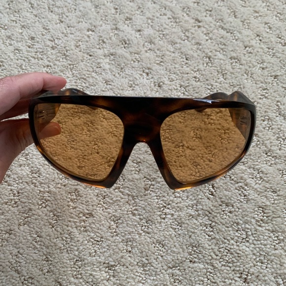 Burberry Tortoiseshell Sunglasses - Picture 7 of 7